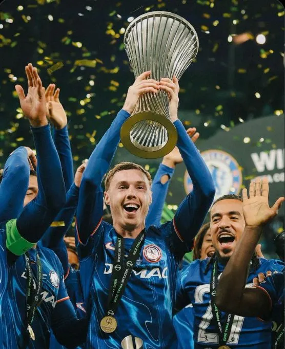Chelsea Lift Conference League Trophy
