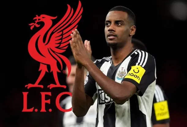 What's Next for Slot After Isak Snub?