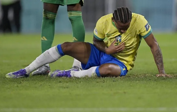 Joao Pedro's Scary Moment on the Pitch